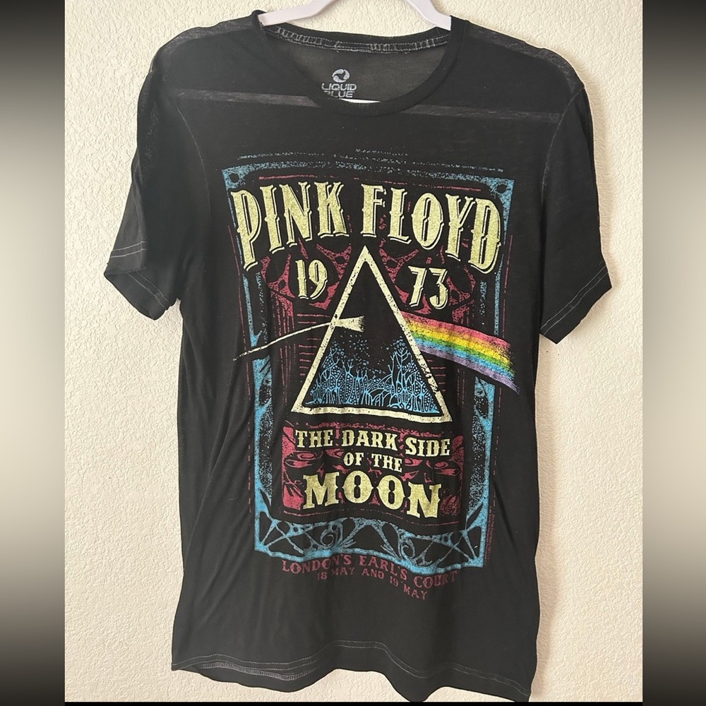 Pink Floyd shirt